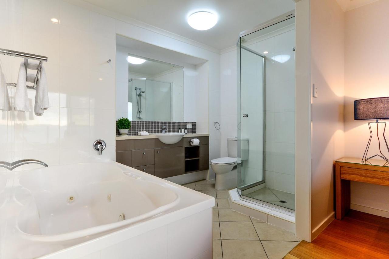 Shorelines 31 Renovated Upmarket Two Bedroom Apartment With Ocean Views And Buggy Hamilton Island Dış mekan fotoğraf